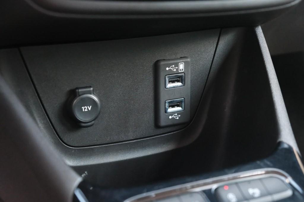 Opel Crossland 1.2 Turbo 110pk Elegance - Achteruitrijcamera - Apple CarPlay - Navigatiesysteem - Climate Control - LED koplampen - AGR comfortstoel afbeelding 21