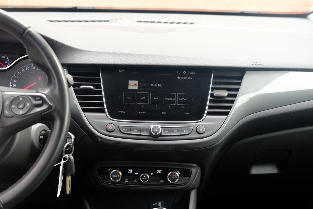 Opel Crossland 1.2 Turbo 110pk Elegance - Achteruitrijcamera - Apple CarPlay - Navigatiesysteem - Climate Control - LED koplampen - AGR comfortstoel afbeelding 13