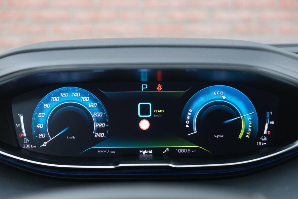 Peugeot 3008 1.6 HYbrid 180pk EAT8 Allure Pack Business - Achteruitrijcamera - Adaptieve cruise control - LED koplampen - Parkeersensoren - Keyless afbeelding 12
