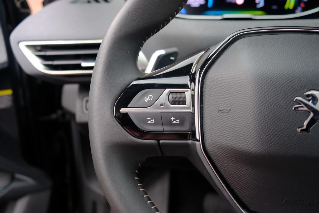 Peugeot 3008 1.6 HYbrid 180pk EAT8 Allure Pack Business - Achteruitrijcamera - Adaptieve cruise control - LED koplampen - Parkeersensoren - Keyless afbeelding 8