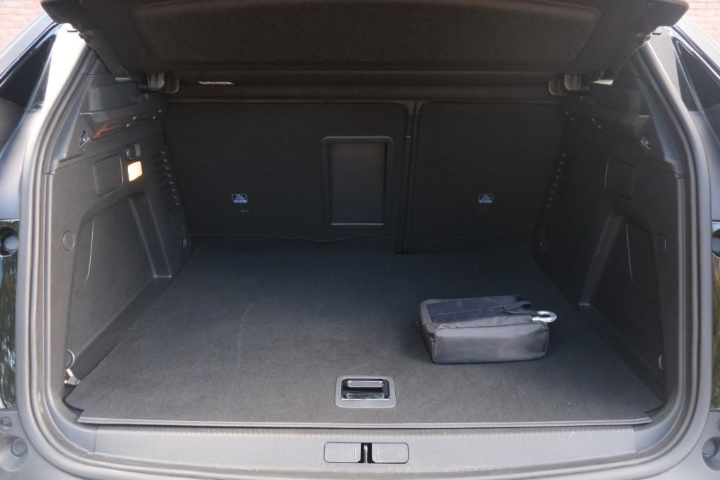 Peugeot 3008 1.6 HYbrid 180pk EAT8 Allure Pack Business - Achteruitrijcamera - Adaptieve cruise control - LED koplampen - Parkeersensoren - Keyless afbeelding 33