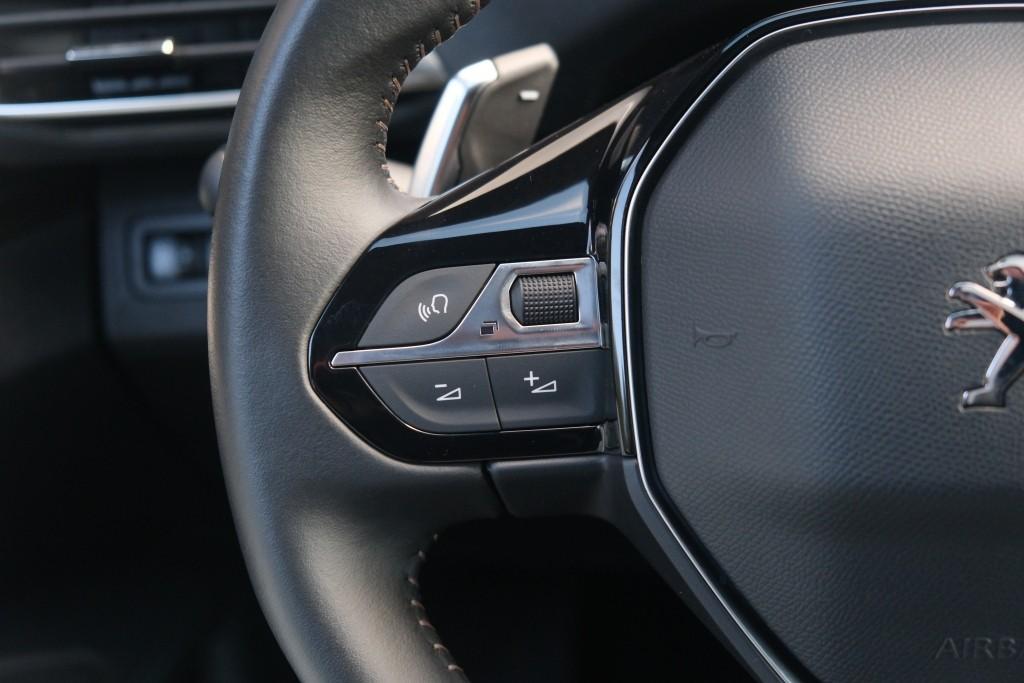 Peugeot 3008 1.6 HYbrid 180pk EAT8 Allure Pack Business - Achteruitrijcamera - Adaptieve cruise control - LED koplampen - Parkeersensoren - Keyless afbeelding 9