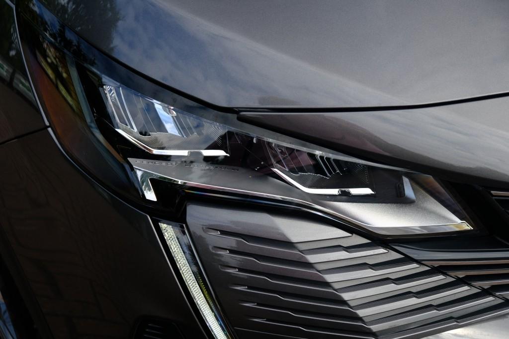 Peugeot 3008 1.6 HYbrid 180pk EAT8 Allure Pack Business - Panoramadak - Achteruitrijcamera - Adaptieve cruise control - LED koplampen - Parkeersensoren - Keyless afbeelding 2