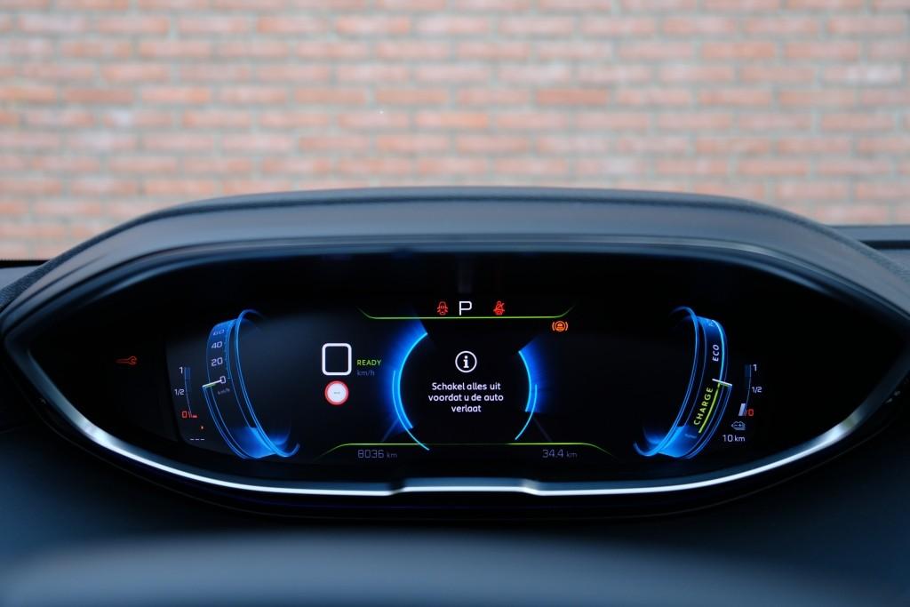 Peugeot 3008 1.6 HYbrid 180pk EAT8 Allure Pack Business - Panoramadak - Achteruitrijcamera - Adaptieve cruise control - LED koplampen - Parkeersensoren - Keyless afbeelding 12