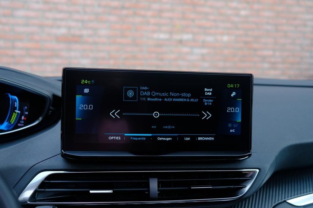 Peugeot 3008 1.6 HYbrid 180pk EAT8 Allure Pack Business - Panoramadak - Achteruitrijcamera - Adaptieve cruise control - LED koplampen - Parkeersensoren - Keyless afbeelding 18