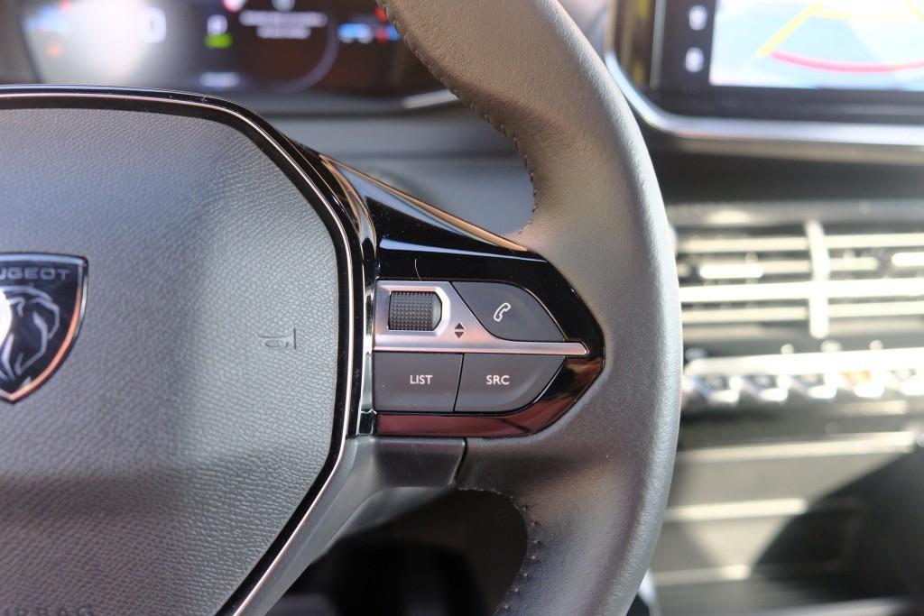 Peugeot 2008 1.2 Hybrid 145pk e-DCS6 Allure - Adaptive cruise - Camera voor en achter - Dodehoek detectie - Climate control - Parkeersensoren afbeelding 10