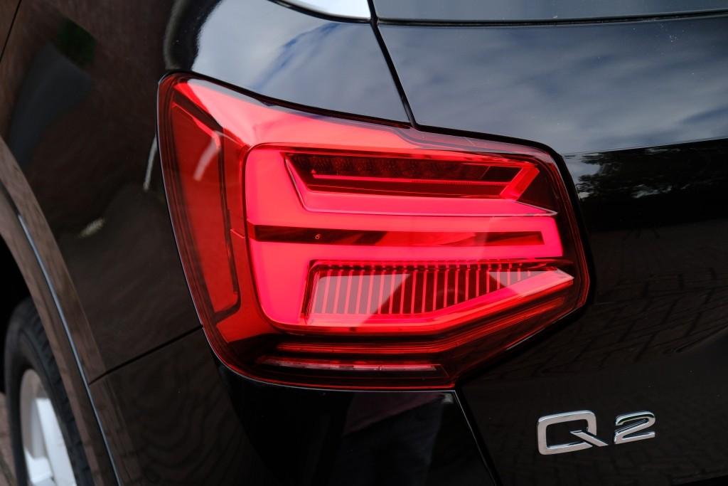 Audi Q2 35 TFSi 150pk S-Tronic S Edition - App Connect - Adaptive Cruise - Camera - Matrix LED - Keyless - Elektrische klep - Stoelverwarming afbeelding 29