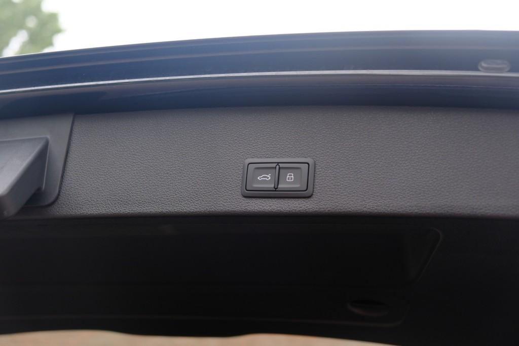 Audi Q2 35 TFSi 150pk S-Tronic S Edition - App Connect - Adaptive Cruise - Camera - Matrix LED - Keyless - Elektrische klep - Stoelverwarming afbeelding 32