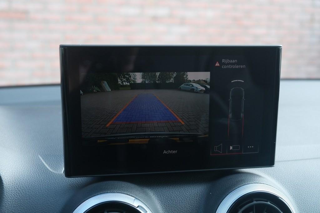 Audi Q2 35 TFSi 150pk S-Tronic S Edition - App Connect - Adaptive Cruise - Camera - Matrix LED - Keyless - Elektrische klep - Stoelverwarming afbeelding 21
