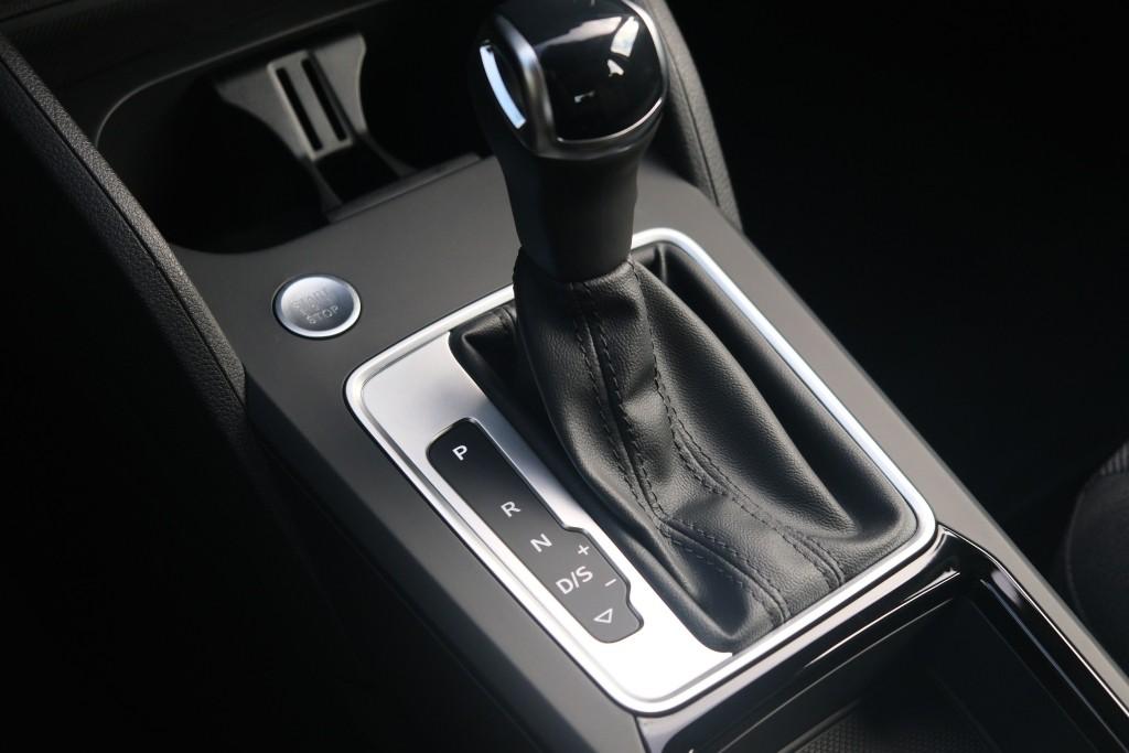 Audi Q2 35 TFSi 150pk S-Tronic S Edition - App Connect - Adaptive Cruise - Camera - Matrix LED - Keyless - Elektrische klep - Stoelverwarming afbeelding 25