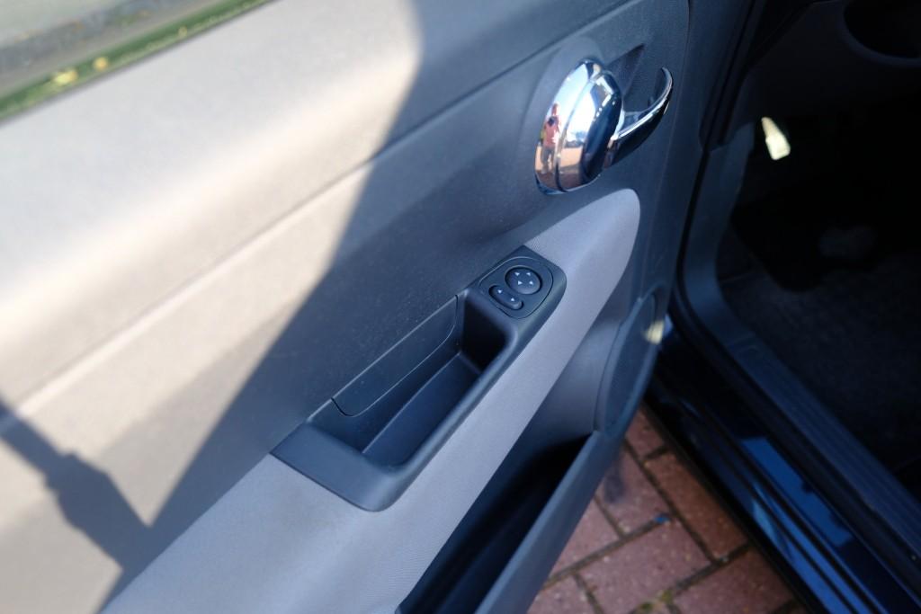 Fiat 500 0.9 TwinAir Turbo 80pk Easy - Airco - Bluetooth - - All-Season banden - Elektrische ramen afbeelding 16