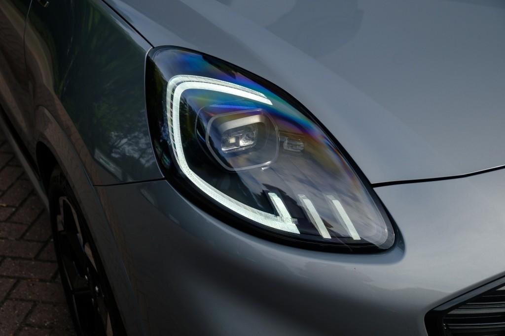 Ford Puma 1.0 EcoBoost Hybrid 155pk Aut. ST-Line X - Panoramadak - 360° camera - Adaptive Cruise - Elektrische achterklep - Matrix LED - Winter Pack afbeelding 2