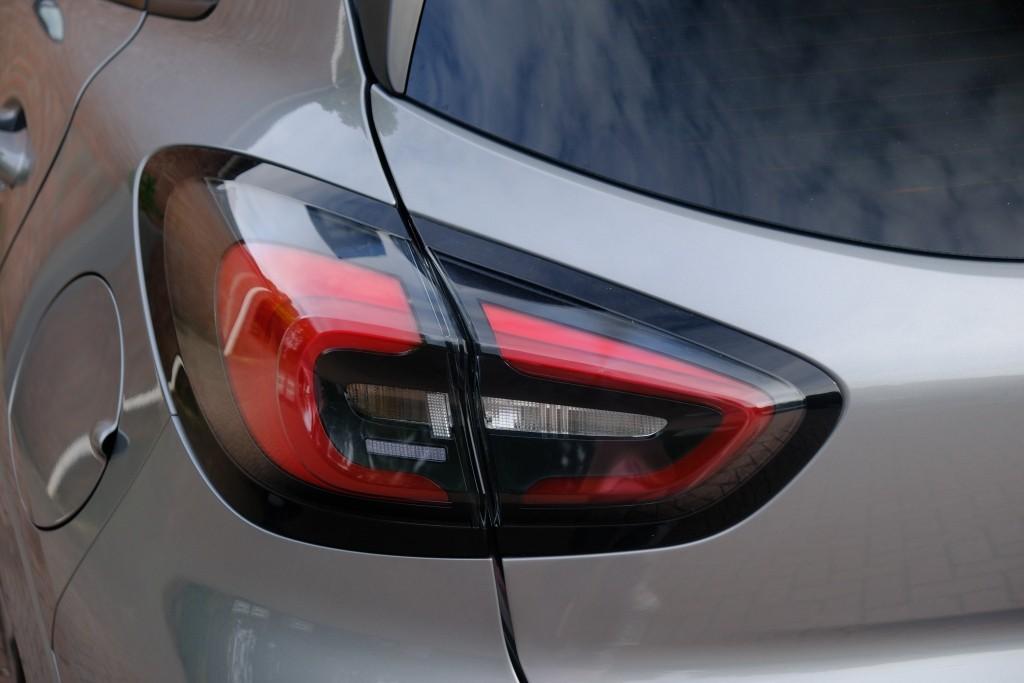Ford Puma 1.0 EcoBoost Hybrid 155pk Aut. ST-Line X - Panoramadak - 360° camera - Adaptive Cruise - Elektrische achterklep - Matrix LED - Winter Pack afbeelding 27