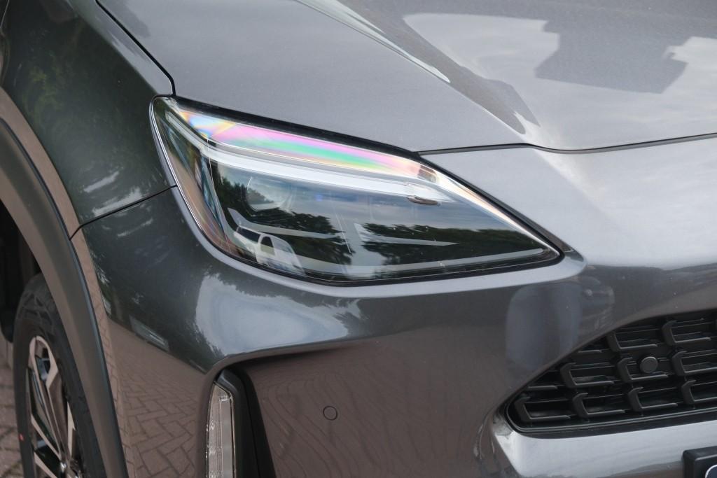 Toyota Yaris Cross 1.5 Hybrid 115pk CVT Dynamic - Achteruitrijcamera - Apple CarPlay - Climate control - Keyless - LED-koplampen - Parkeersensoren - Stoelverwarming - Dodehoekdetectie afbeelding 2