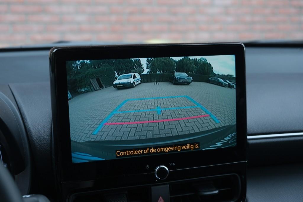 Toyota Yaris Cross 1.5 Hybrid 115pk CVT Dynamic - Achteruitrijcamera - Apple CarPlay - Climate control - Keyless - LED-koplampen - Parkeersensoren - Stoelverwarming - Dodehoekdetectie afbeelding 17