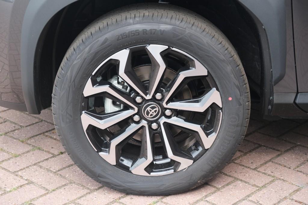 Toyota Yaris Cross 1.5 Hybrid 115pk CVT Dynamic - Achteruitrijcamera - Apple CarPlay - Climate control - Keyless - LED-koplampen - Parkeersensoren - Stoelverwarming - Dodehoekdetectie afbeelding 28