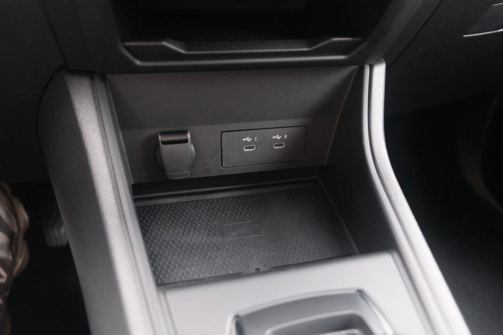 Renault Captur 1.8 E-Tech full hybrid 160pk EDC techno - Navigatiesysteem - Apple CarPlay - Adaptieve cruise - Full LED - Achteruitrijcamera - Keyless - Stoel en stuurverwarming afbeelding 21