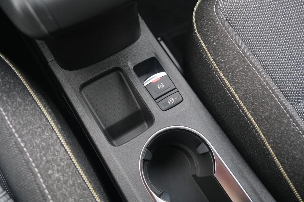 Renault Captur 1.8 E-Tech full hybrid 160pk EDC techno - Navigatiesysteem - Apple CarPlay - Adaptieve cruise - Full LED - Achteruitrijcamera - Keyless - Stoel en stuurverwarming afbeelding 23