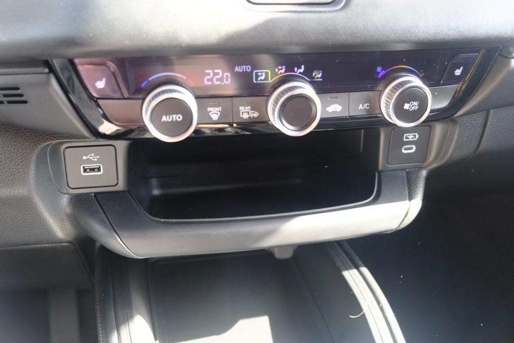 Honda HR-V 1.5 e:HEV 131pk CVT Elegance - Adaptieve cruise - Achteruitrijcamera - Apple CarPlay - Keyless - Stoelverwarming - Parkeersensoren afbeelding 19