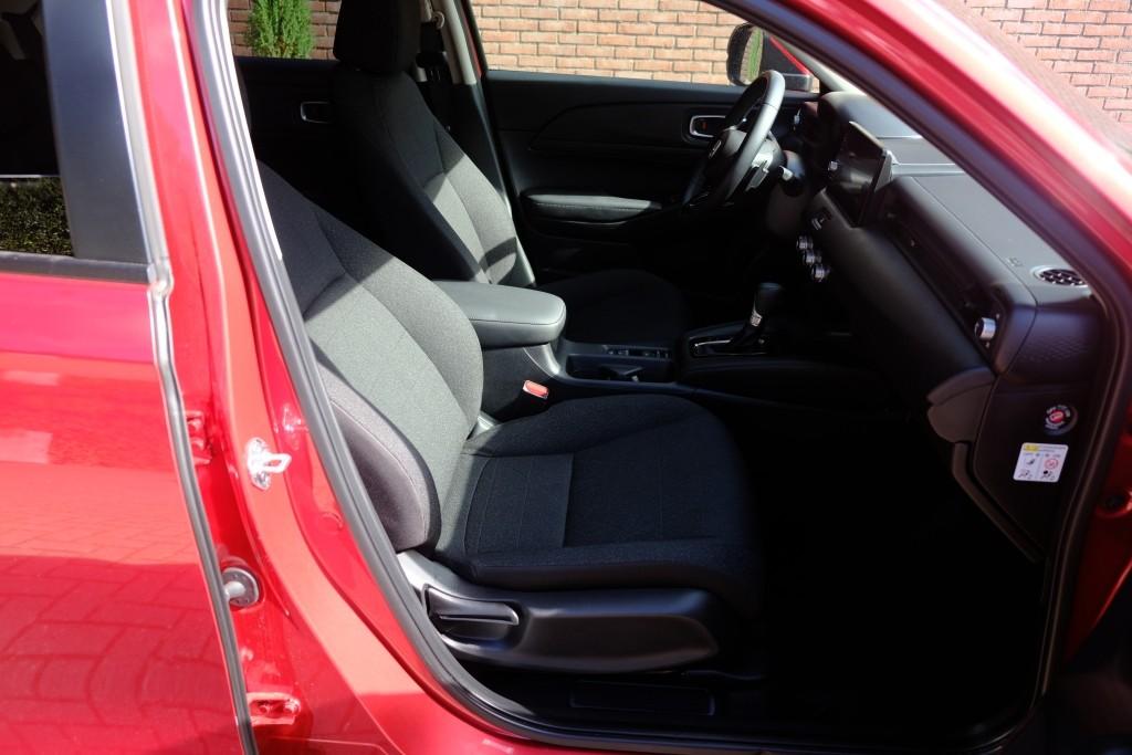 Honda HR-V 1.5 e:HEV 131pk CVT Elegance - Adaptieve cruise - Achteruitrijcamera - Apple CarPlay - Keyless - Stoelverwarming - Parkeersensoren afbeelding 4