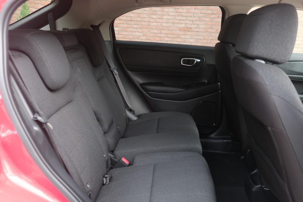 Honda HR-V 1.5 e:HEV 131pk CVT Elegance - Adaptieve cruise - Achteruitrijcamera - Apple CarPlay - Keyless - Stoelverwarming - Parkeersensoren afbeelding 3