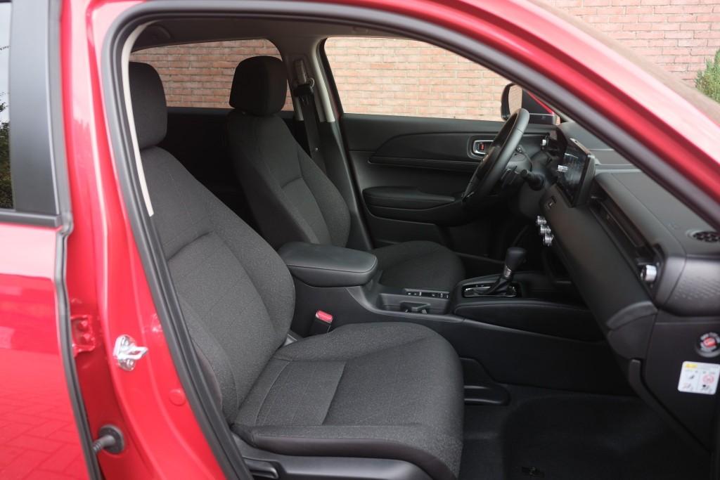 Honda HR-V 1.5 e:HEV 131pk CVT Elegance - Adaptieve cruise - Achteruitrijcamera - Apple CarPlay - Keyless - Stoelverwarming - Parkeersensoren afbeelding 4