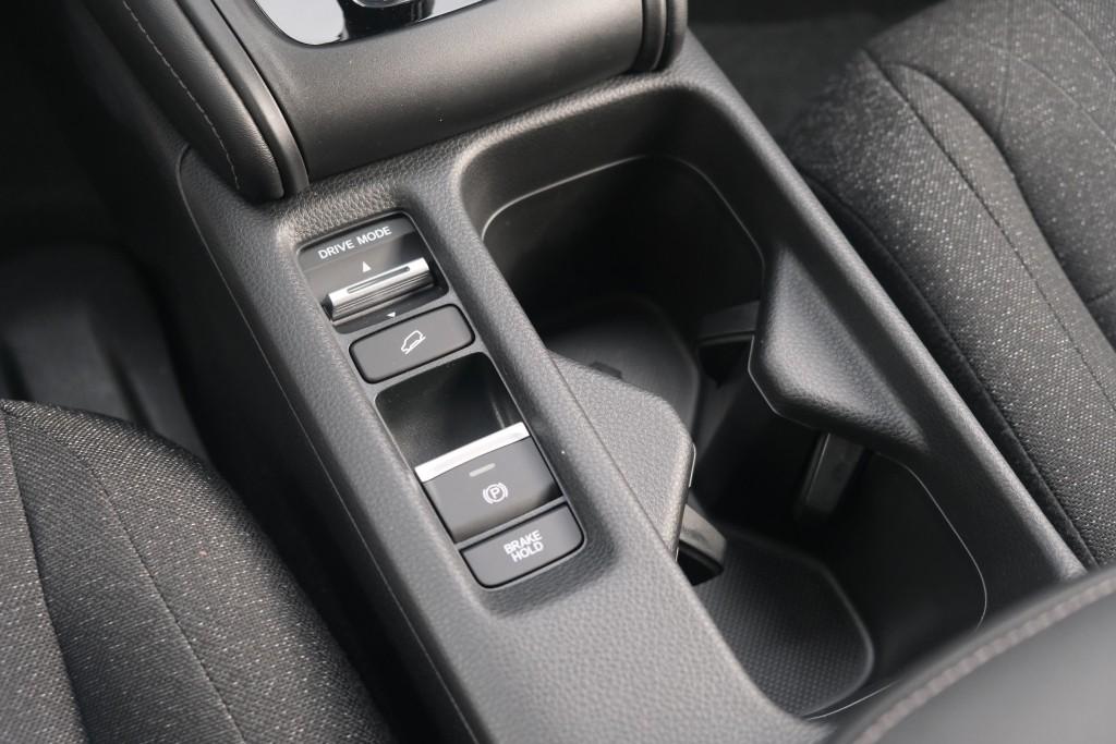 Honda HR-V 1.5 e:HEV 131pk CVT Elegance - Adaptieve cruise - Achteruitrijcamera - Apple CarPlay - Keyless - Stoelverwarming - Parkeersensoren afbeelding 24