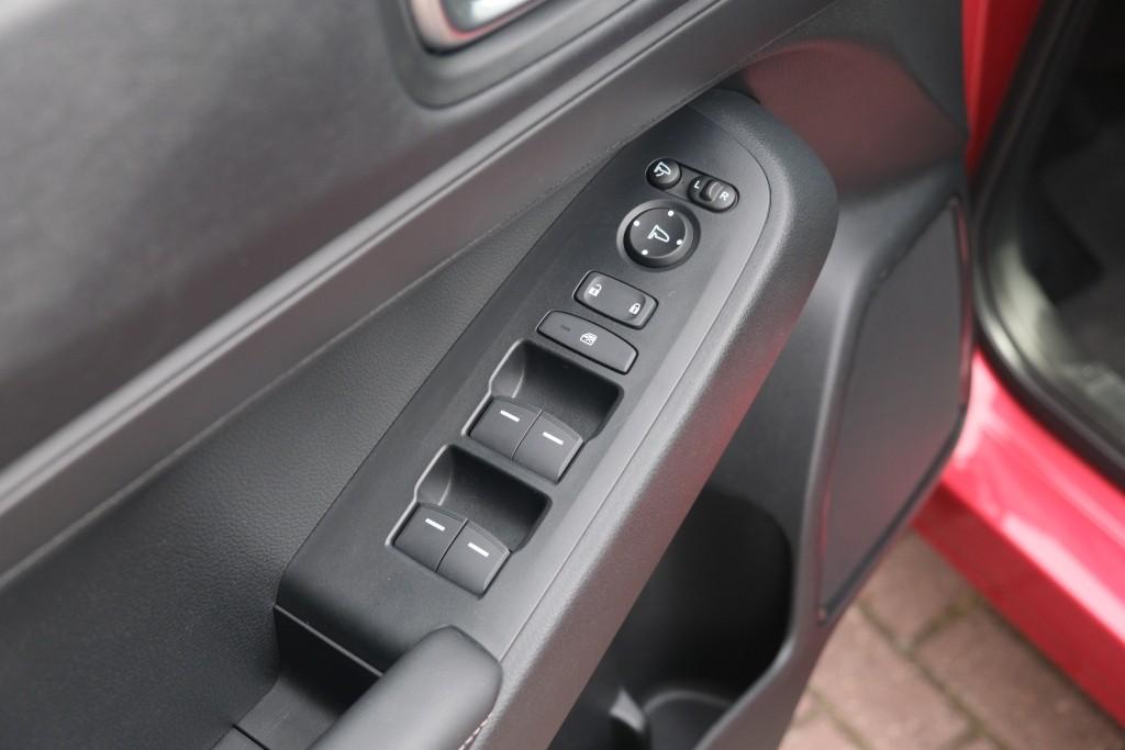 Honda HR-V 1.5 e:HEV 131pk CVT Elegance - Adaptieve cruise - Achteruitrijcamera - Apple CarPlay - Keyless - Stoelverwarming - Parkeersensoren afbeelding 25