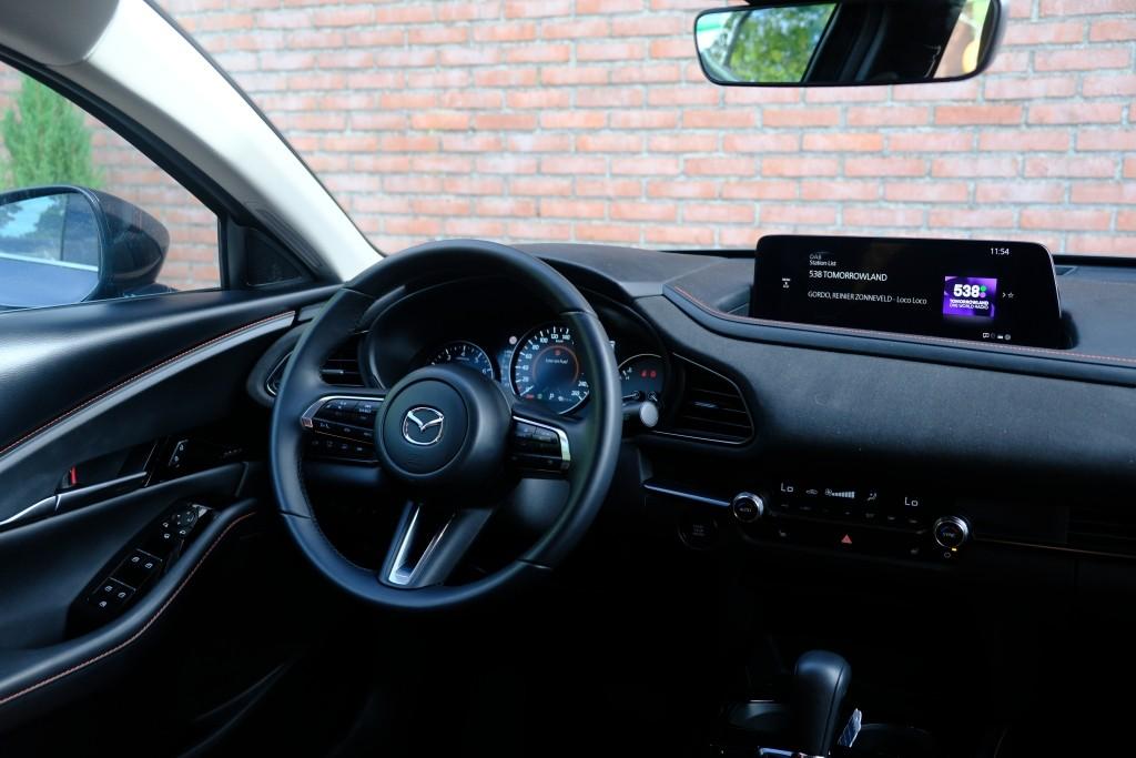 Mazda CX-30 2.5 e-SkyActiv-G M Hybrid 140pk Aut. Nagisa - Head-up display - Bose - Adaptieve cruise - Achteruitrijcamera - Dodehoekdetectie - Stoelverwarming - Elektrische achterklep - Keyless afbeelding 13