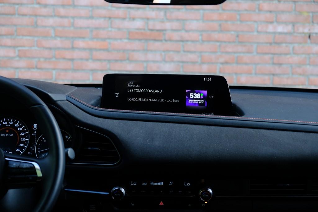 Mazda CX-30 2.5 e-SkyActiv-G M Hybrid 140pk Aut. Nagisa - Head-up display - Bose - Adaptieve cruise - Achteruitrijcamera - Dodehoekdetectie - Stoelverwarming - Elektrische achterklep - Keyless afbeelding 16