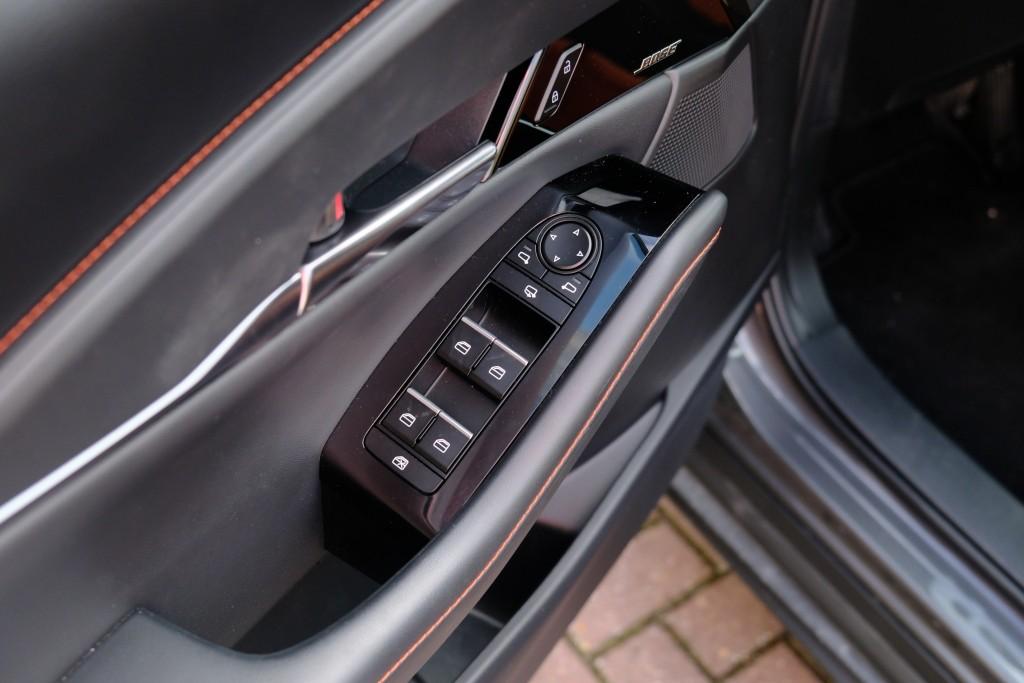 Mazda CX-30 2.5 e-SkyActiv-G M Hybrid 140pk Aut. Nagisa - Head-up display - Bose - Adaptieve cruise - Achteruitrijcamera - Dodehoekdetectie - Stoelverwarming - Elektrische achterklep - Keyless afbeelding 27