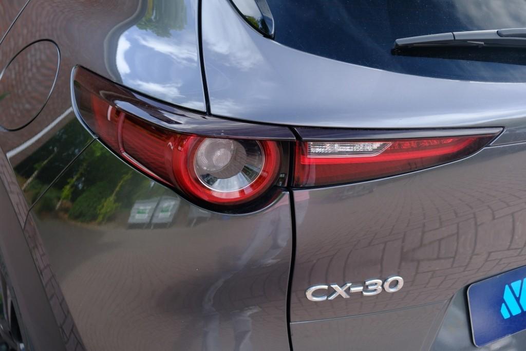 Mazda CX-30 2.5 e-SkyActiv-G M Hybrid 140pk Aut. Nagisa - Head-up display - Bose - Adaptieve cruise - Achteruitrijcamera - Dodehoekdetectie - Stoelverwarming - Elektrische achterklep - Keyless afbeelding 31
