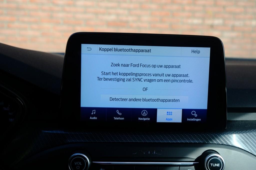 Ford Focus 1.0 EcoBoost 125pk ST Line Business - Adaptieve cruise - Achteruitrijcamera - Panoramadak - Bang & Olufsen - Navigatiesysteem - LED koplampen afbeelding 18