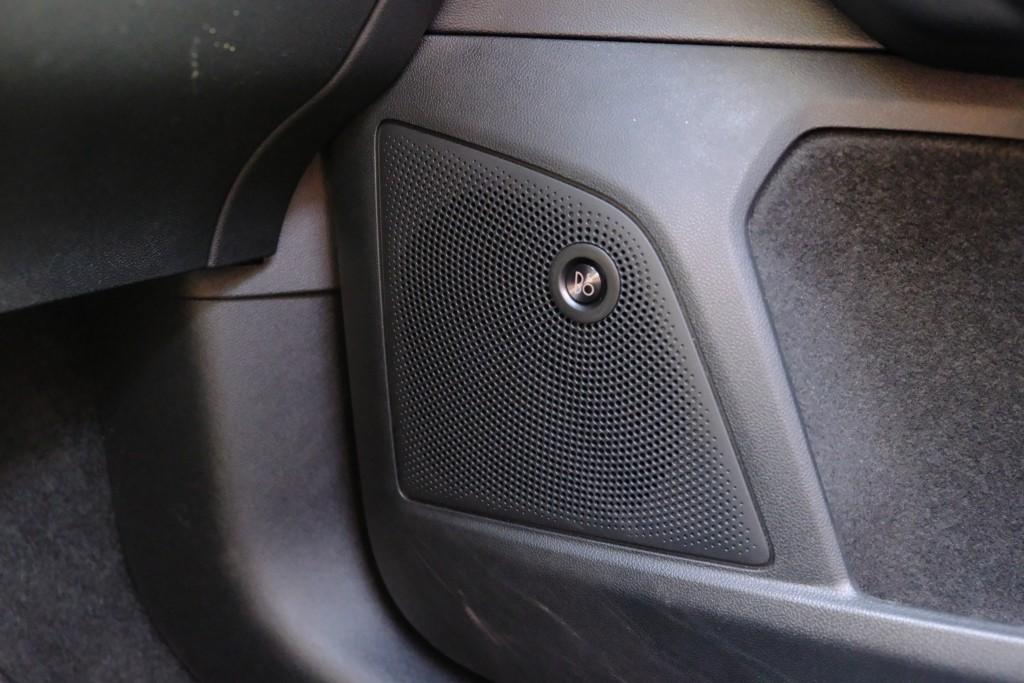 Ford Focus 1.0 EcoBoost 125pk ST Line Business - Adaptieve cruise - Achteruitrijcamera - Panoramadak - Bang & Olufsen - Navigatiesysteem - LED koplampen afbeelding 23