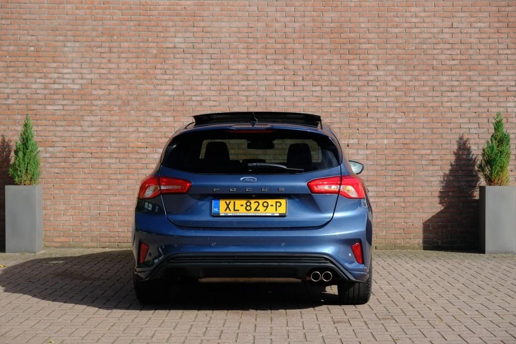 Ford Focus 1.0 EcoBoost 125pk ST Line Business - Adaptieve cruise - Achteruitrijcamera - Panoramadak - Bang & Olufsen - Navigatiesysteem - LED koplampen afbeelding 29
