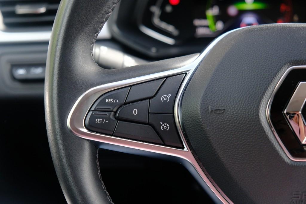 Renault Captur 1.0 TCe 90pk Techno - Apple CarPlay - Achteruitrijcamera - Navigatiesysteem - Cruise control - Climate control - LED koplampen - Parkeersensoren afbeelding 8