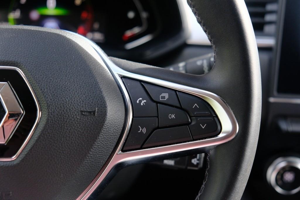 Renault Captur 1.0 TCe 90pk Techno - Apple CarPlay - Achteruitrijcamera - Navigatiesysteem - Cruise control - Climate control - LED koplampen - Parkeersensoren afbeelding 9