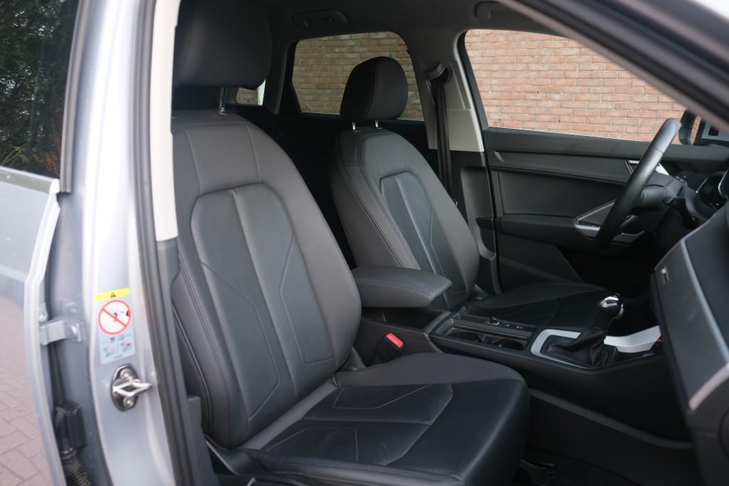 Audi Q3 35 TFSi 150pk S-Tronic Business Edition - Apple CarPlay - Achteruitrijcamera - Navigatiesysteem - Cruise control - Climate control - Matrix LED - Elektrische achterklep - Keyless entry afbeelding 6
