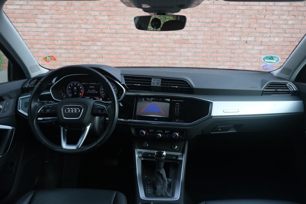 Audi Q3 35 TFSi 150pk S-Tronic Business Edition - Apple CarPlay - Achteruitrijcamera - Navigatiesysteem - Cruise control - Climate control - Matrix LED - Elektrische achterklep - Keyless entry afbeelding 7