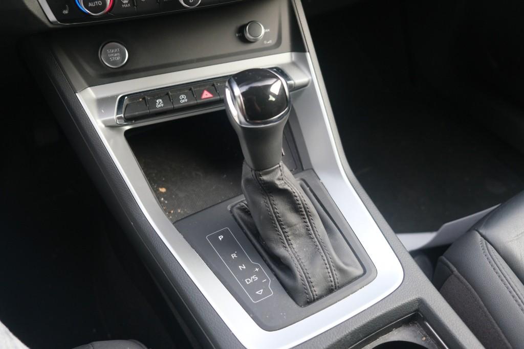 Audi Q3 35 TFSi 150pk S-Tronic Business Edition - Apple CarPlay - Achteruitrijcamera - Navigatiesysteem - Cruise control - Climate control - Matrix LED - Elektrische achterklep - Keyless entry afbeelding 21