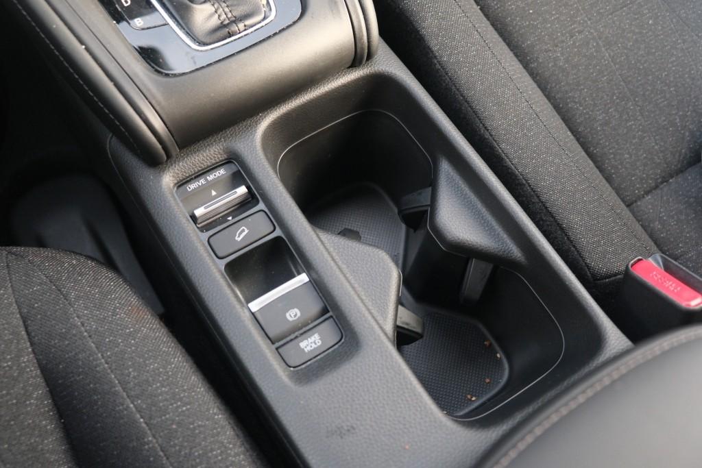 Honda HR-V 1.5 e:HEV 131pk CVT Elegance - Adaptieve cruise - Achteruitrijcamera - Apple CarPlay - Keyless - Stoelverwarming - Parkeersensoren afbeelding 22