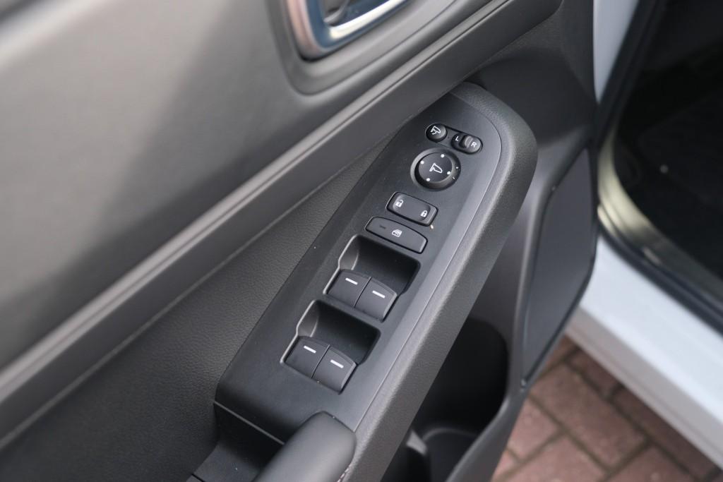 Honda HR-V 1.5 e:HEV 131pk CVT Elegance - Adaptieve cruise - Achteruitrijcamera - Apple CarPlay - Keyless - Stoelverwarming - Parkeersensoren afbeelding 23