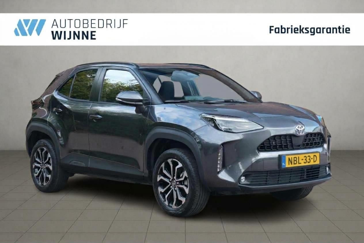 Toyota Yaris Cross 1.5 Hybrid 130pk CVT Dynamic - Apple CarPlay - Navigatiesysteem - Achteruitrijcamera  - Stoelverwarming - Climate control - Keyless entry/start afbeelding 1