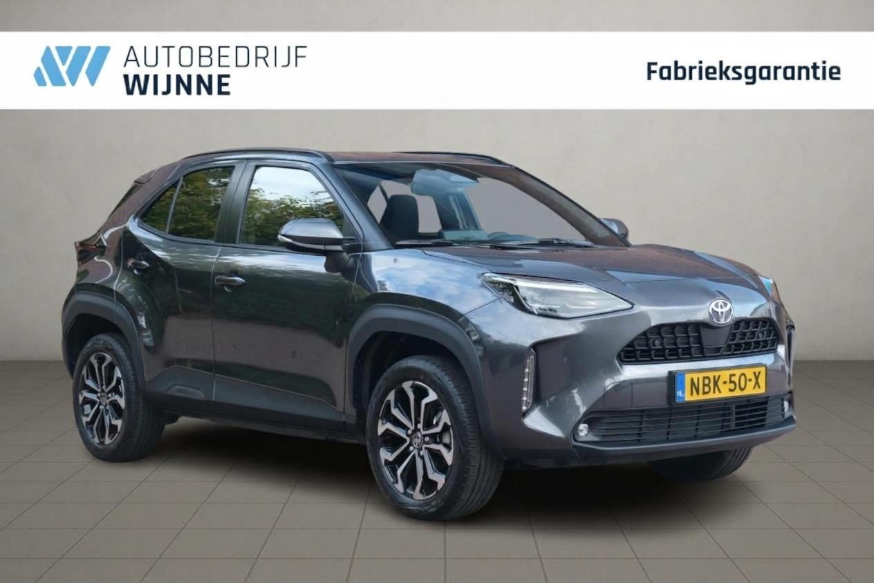 Toyota Yaris Cross 1.5 Hybrid 130pk CVT Dynamic - Apple CarPlay - Navigatiesysteem - Achteruitrijcamera - Stoelverwarming - Climate control - Keyless entry/start afbeelding 1