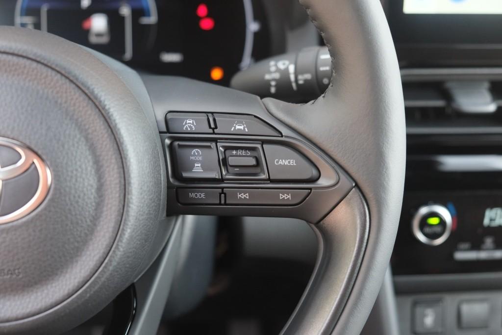 Toyota Yaris Cross 1.5 Hybrid 115pk CVT Dynamic - Adaptieve cruise - Achteruitrijcamera - Apple CarPlay - Climate control - Stoelverwarming - Keyless entry/start - Dodehoekdetectie afbeelding 10