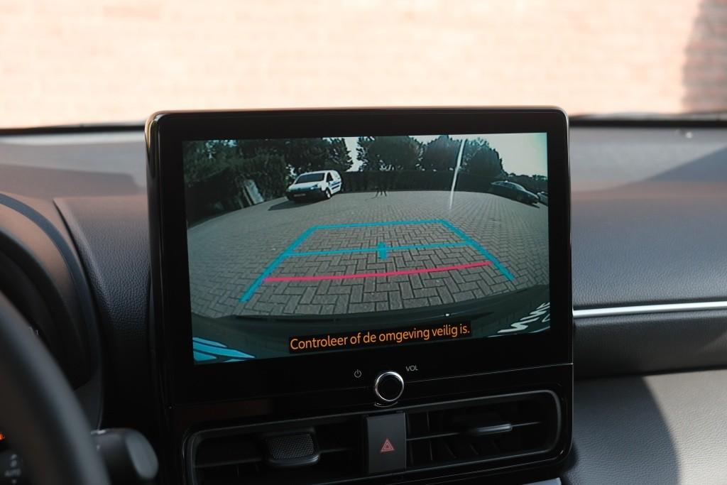 Toyota Yaris Cross 1.5 Hybrid 115pk CVT Dynamic - Adaptieve cruise - Achteruitrijcamera - Apple CarPlay - Climate control - Stoelverwarming - Keyless entry/start - Dodehoekdetectie afbeelding 17
