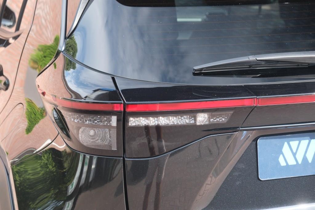 Toyota Yaris Cross 1.5 Hybrid 115pk CVT Dynamic - Adaptieve cruise - Achteruitrijcamera - Apple CarPlay - Climate control - Stoelverwarming - Keyless entry/start - Dodehoekdetectie afbeelding 29
