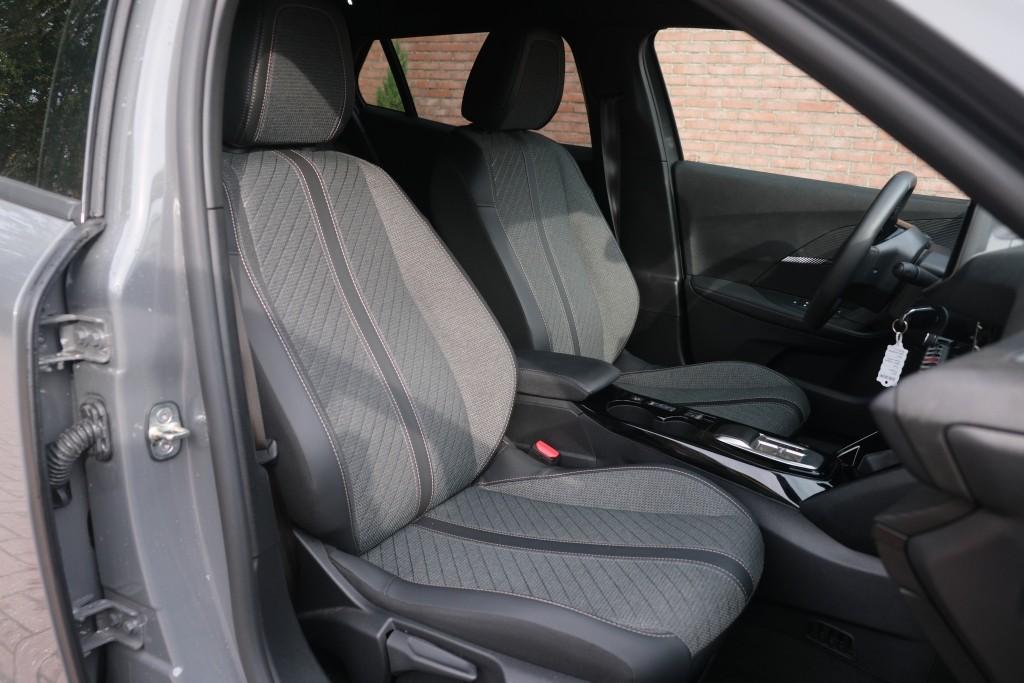 Peugeot 2008 1.2 Hybrid 145pk e-DCS6 Allure - Adaptive cruise - Camera voor en achter - Dodehoek detectie - Climate control - Parkeersensoren afbeelding 6