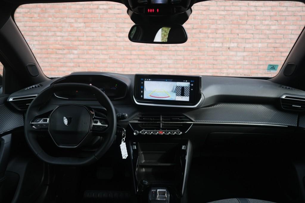 Peugeot 2008 1.2 Hybrid 145pk e-DCS6 Allure - Adaptive cruise - Camera voor en achter - Dodehoek detectie - Climate control - Parkeersensoren afbeelding 7