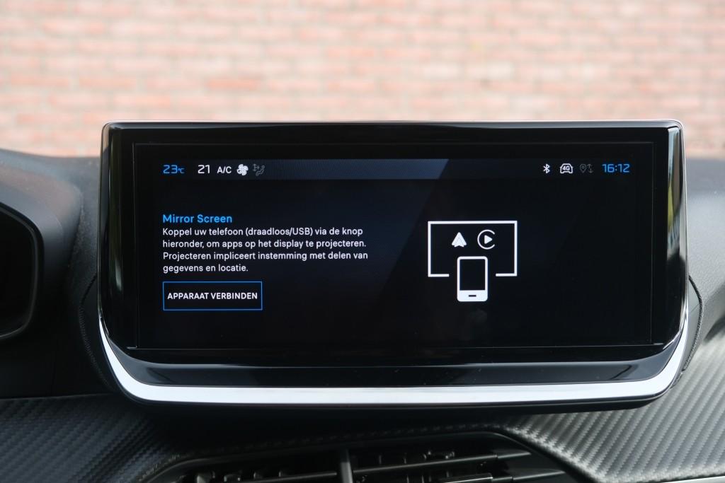 Peugeot 2008 1.2 Hybrid 145pk e-DCS6 Allure - Adaptive cruise - Camera voor en achter - Dodehoek detectie - Climate control - Parkeersensoren afbeelding 16